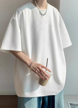 Loose-fitting T-shirt