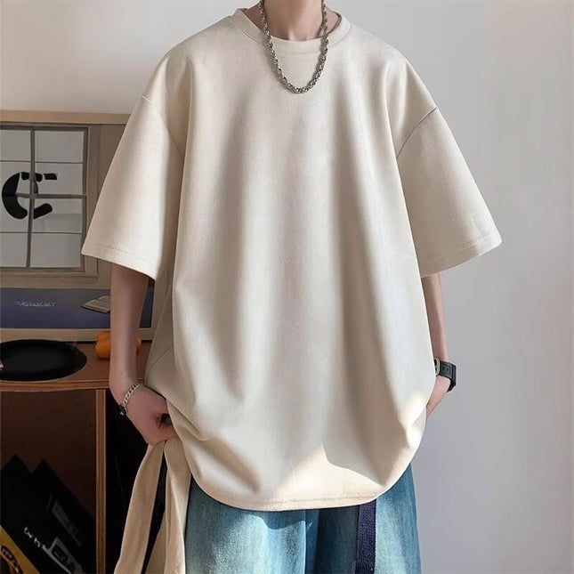 Loose-fitting T-shirt