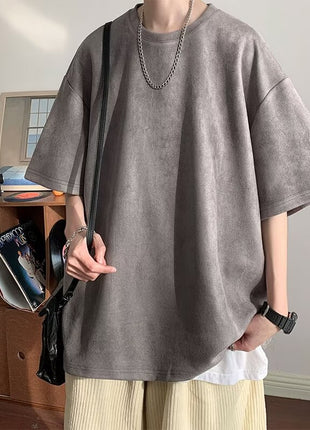 Loose-fitting T-shirt