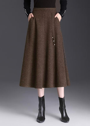 High-waisted Casual Skirt Below the Knee
