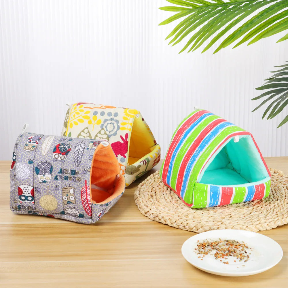 Mini Cage Nest for Small Animals – Cute Cartoon Design