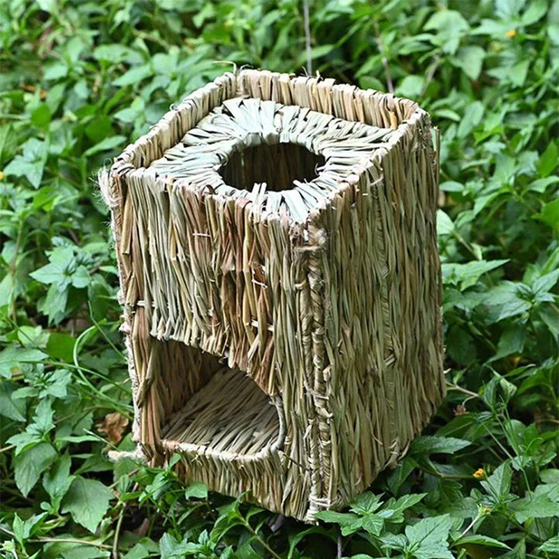 Foldable Woven Grass House for Small Pets