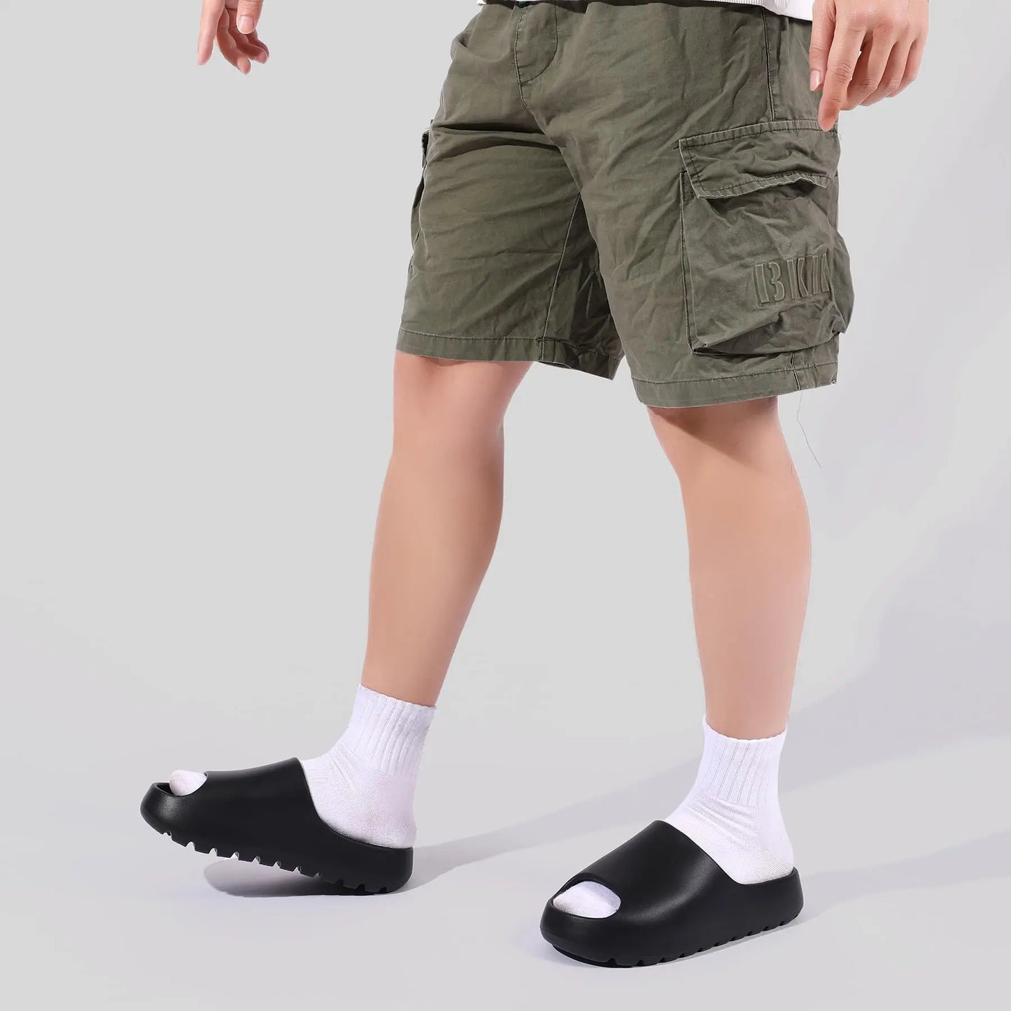 Unisex Cloud Slides, Soft EVA Comfort Slippers for Men & Women