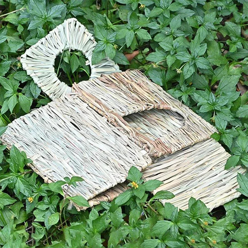 Foldable Woven Grass House for Small Pets