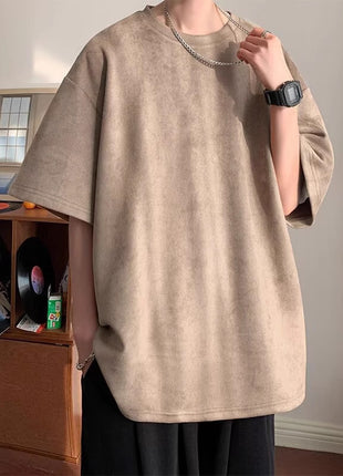Loose-fitting T-shirt