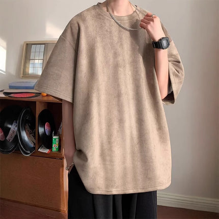 Loose-fitting T-shirt