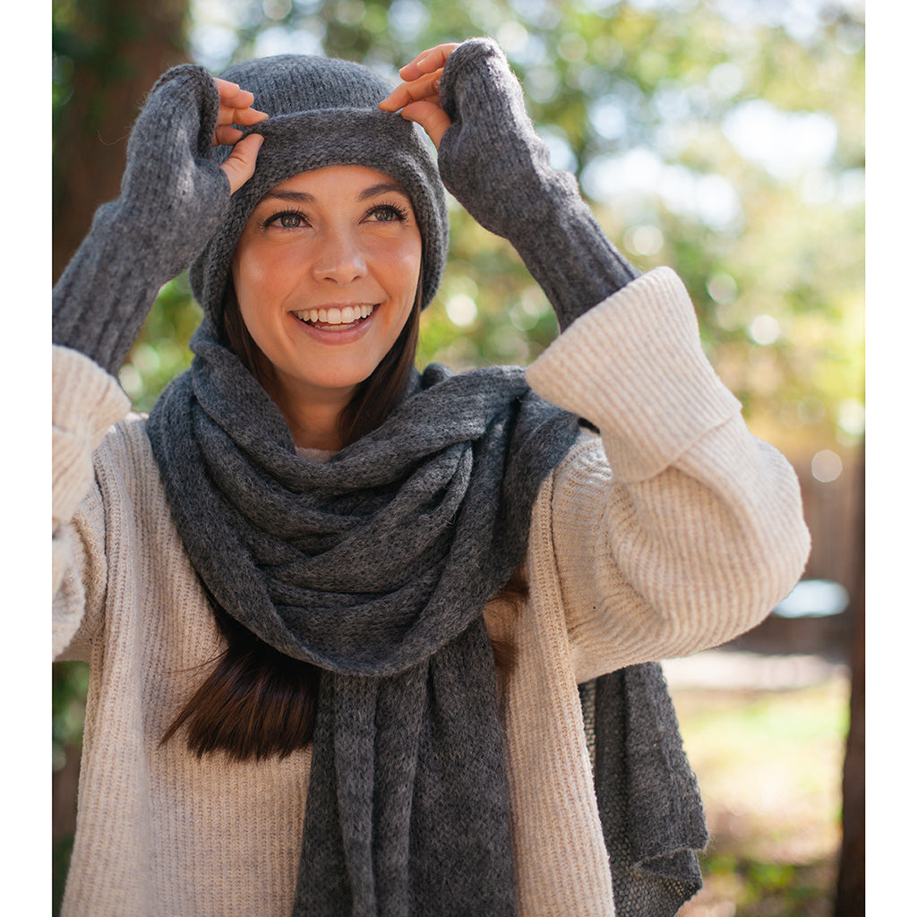 Luxury Knit Alpaca Scarf – Handwoven Coal Grey Winter Shawl